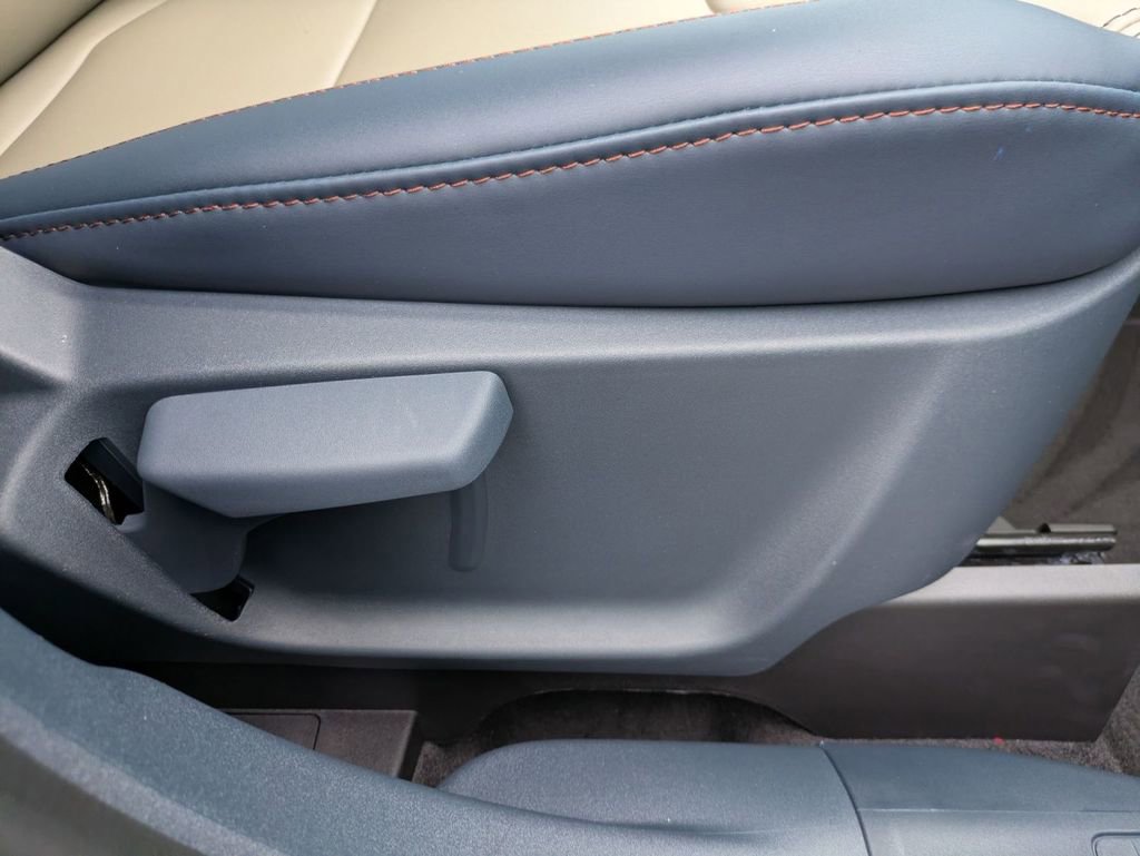 New 2025 Ford Maverick Lariat AWD/4WD image 47