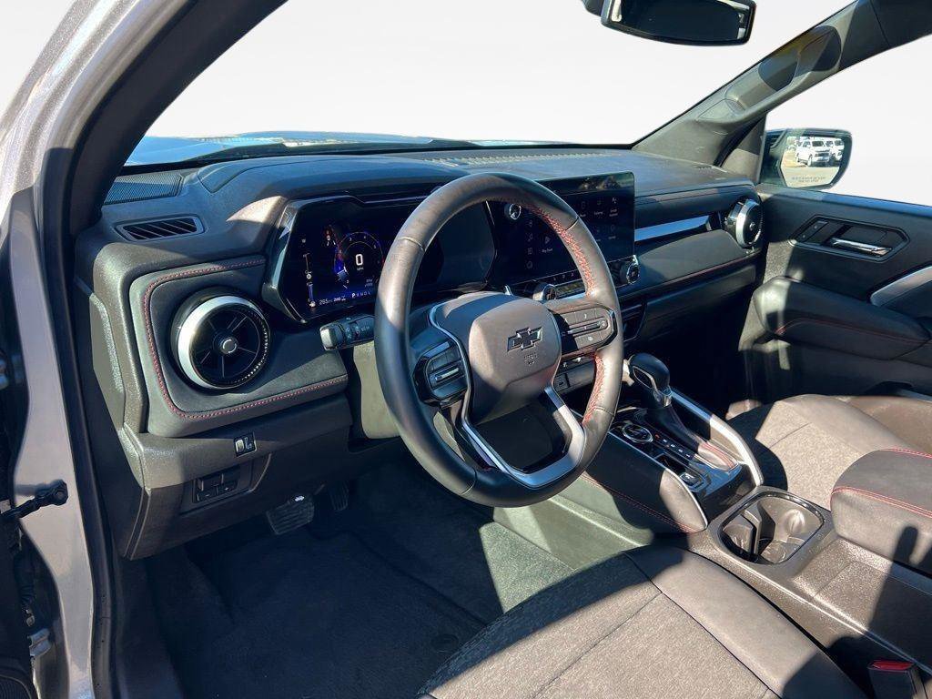 Used 2023 Chevrolet Colorado Z71 w/ Z71 Convenience Package 2 image 16