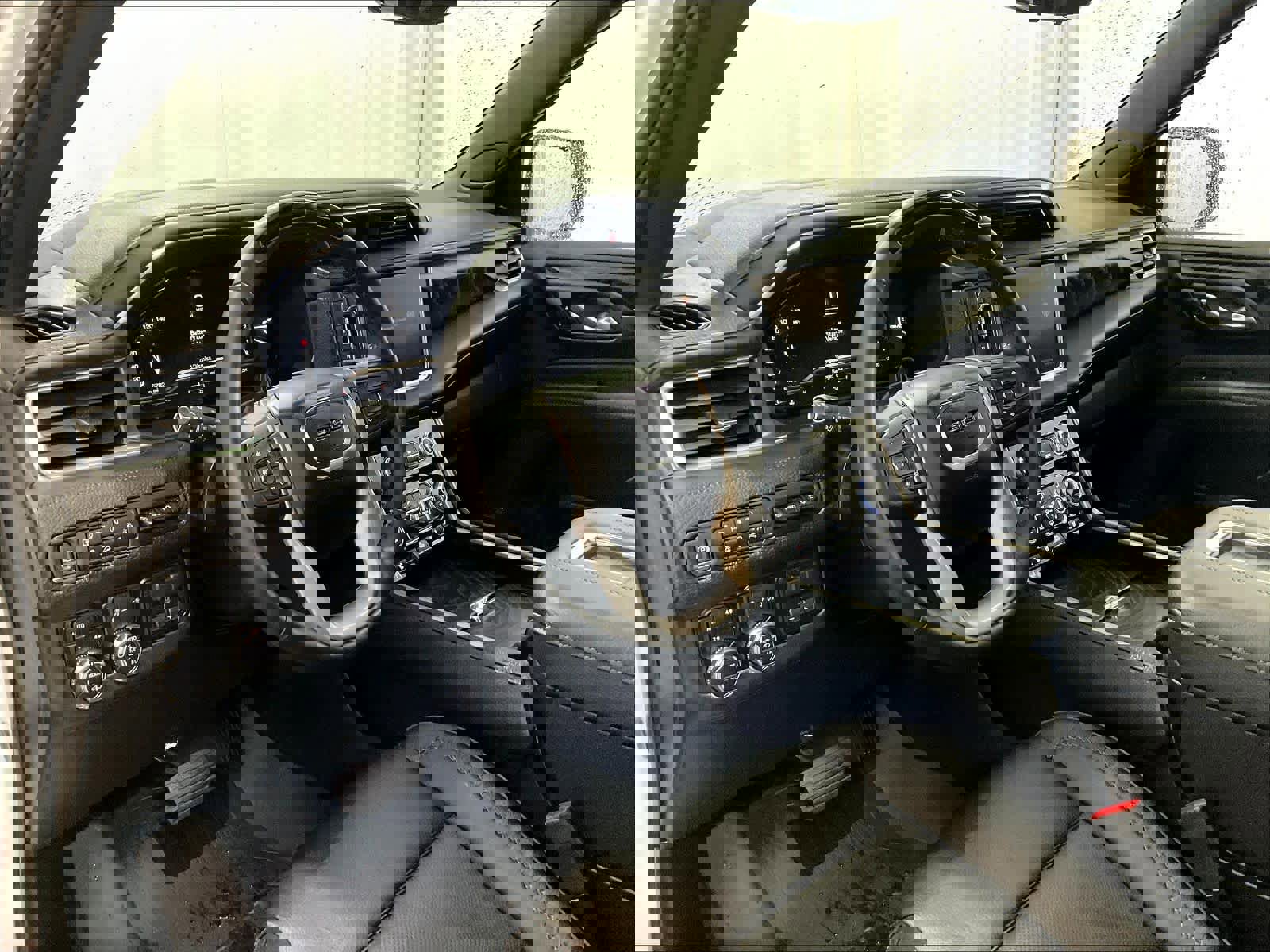 Used 2023 GMC Yukon Denali w/ Denali Reserve Package image 8