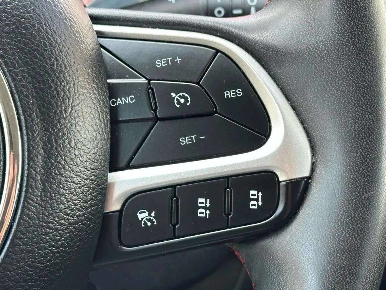 Used 2021 Jeep Compass Trailhawk image 17