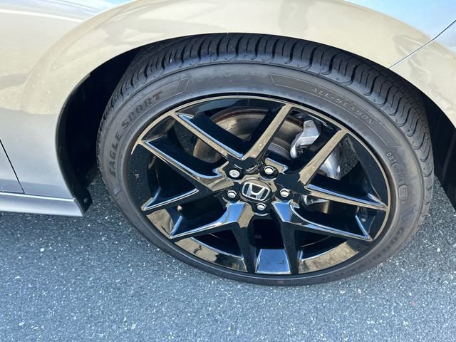 Used 2025 Honda Civic Sport image 31