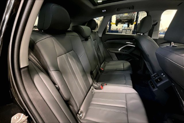 Certified 2025 Audi Q5 Premium Plus w/ Premium Plus AWD/4WD image 27