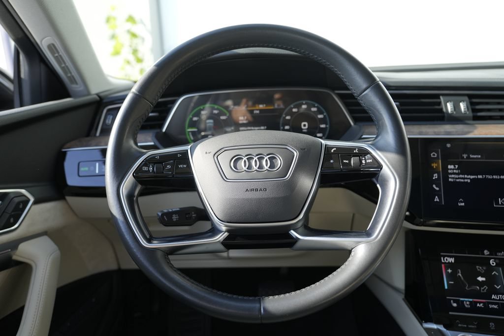 Used 2019 Audi e-tron Prestige AWD/4WD image 52