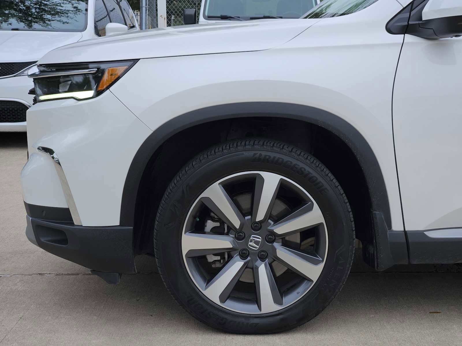 Used 2023 Honda Pilot Elite image 8