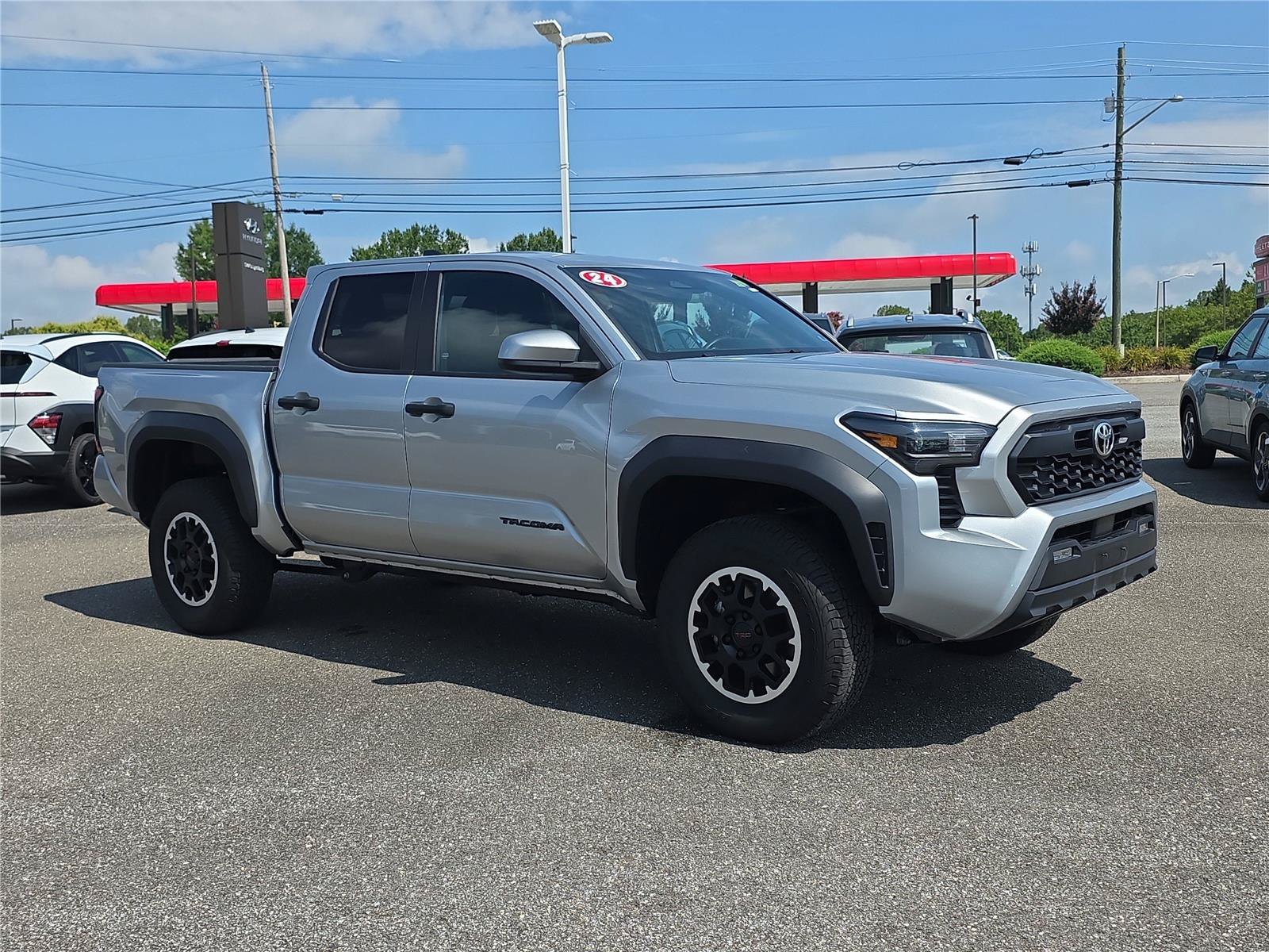 Used 2024 Toyota Tacoma TRD Off-Road AWD/4WD image 5