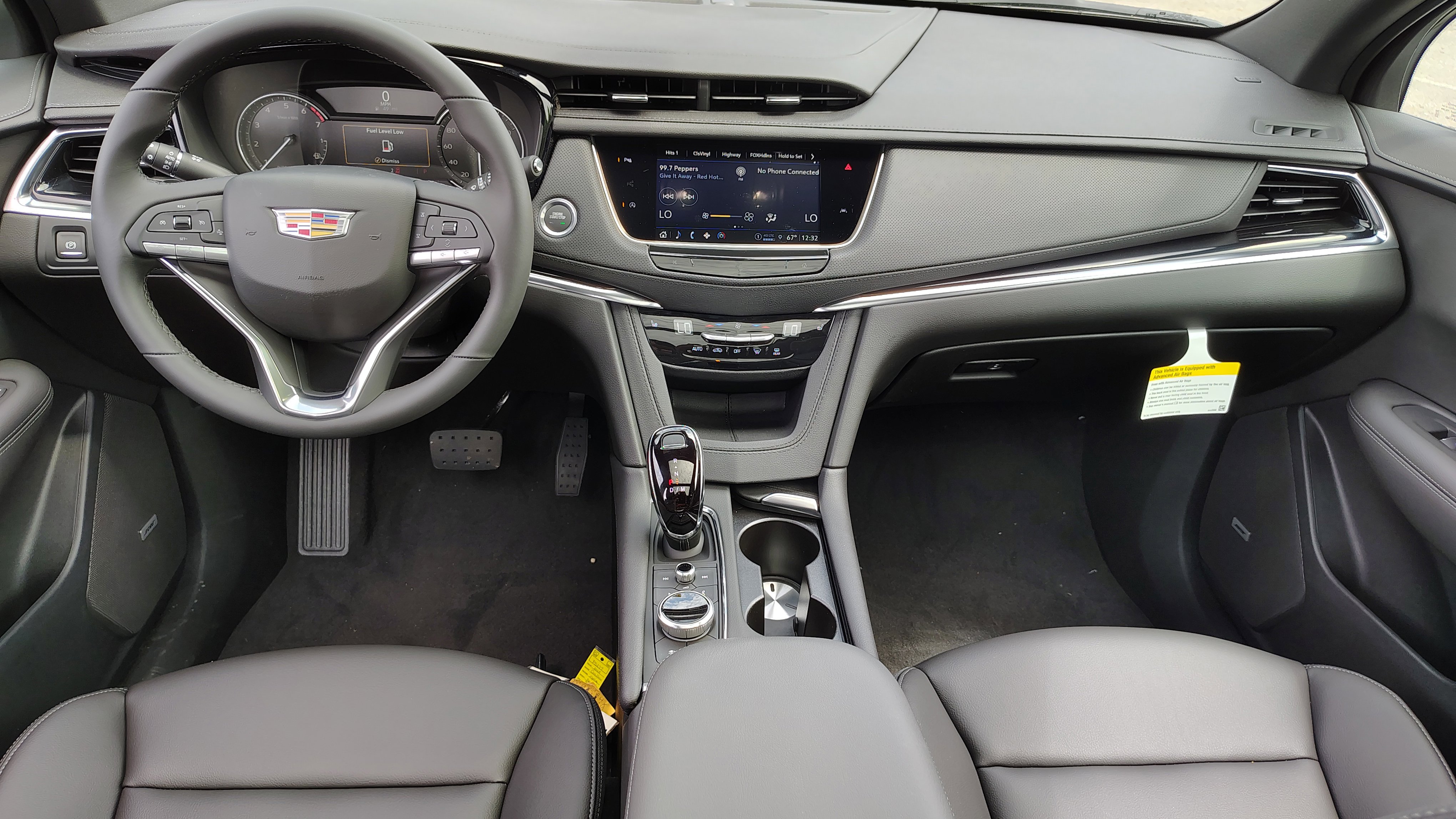 New 2025 Cadillac XT6 Luxury image 10