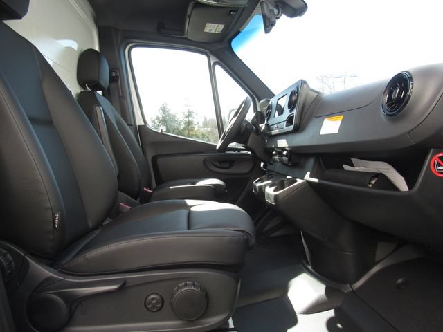 Used 2023 Mercedes-Benz Sprinter 3500 image 16