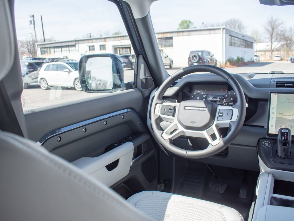 New 2026 Land Rover Defender 110 X-Dynamic SE image 18