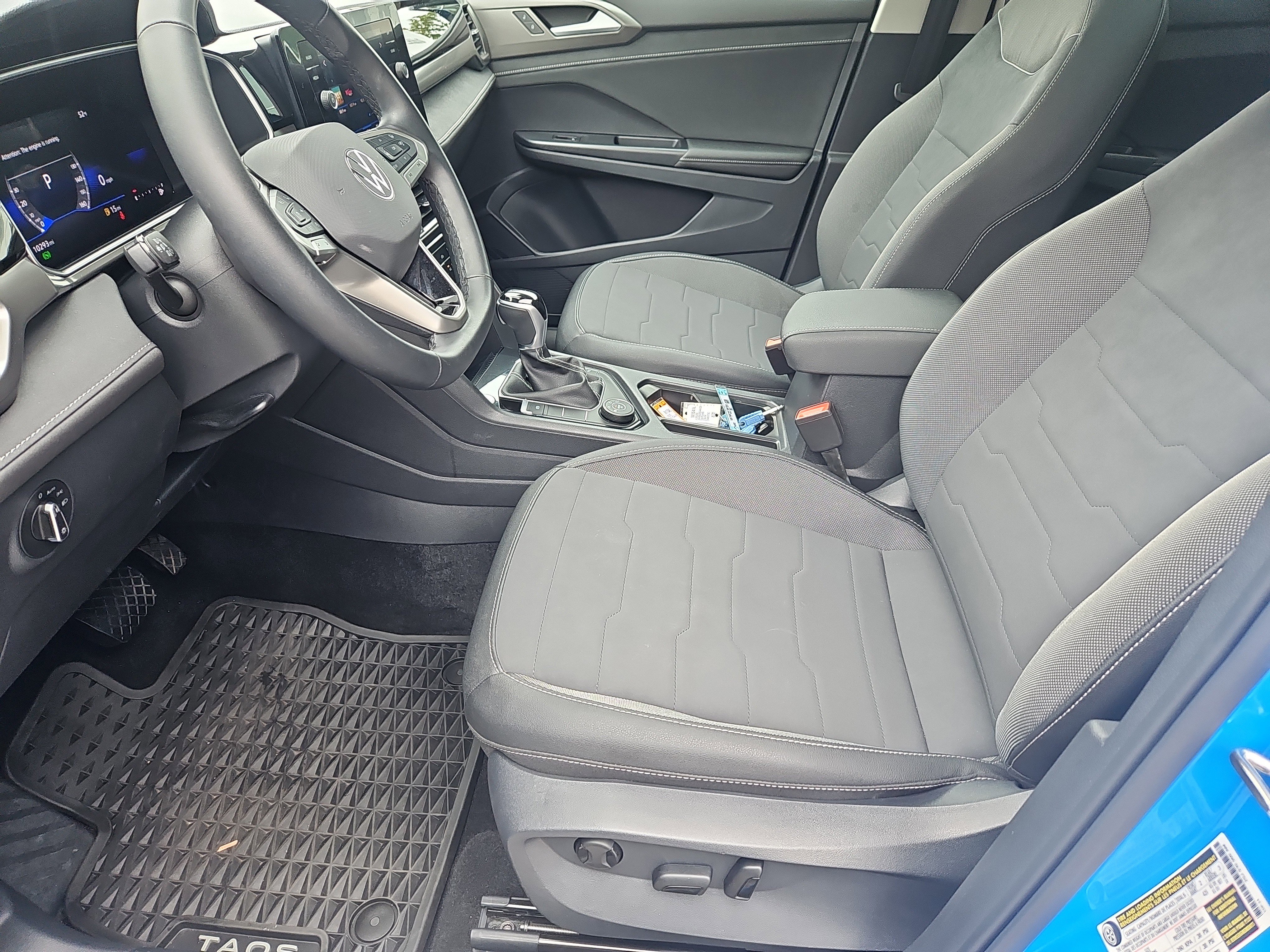 Certified 2025 Volkswagen Taos SE image 31