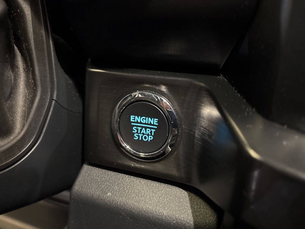 Used 2024 Ford F350 Lariat w/ Chrome Package image 40