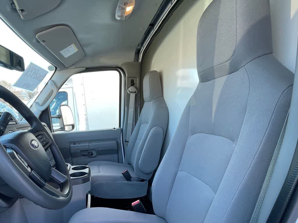 New 2024 Ford E-450 and Econoline 450 Super Duty w/ Power Windows & Locks Group RWD image 16