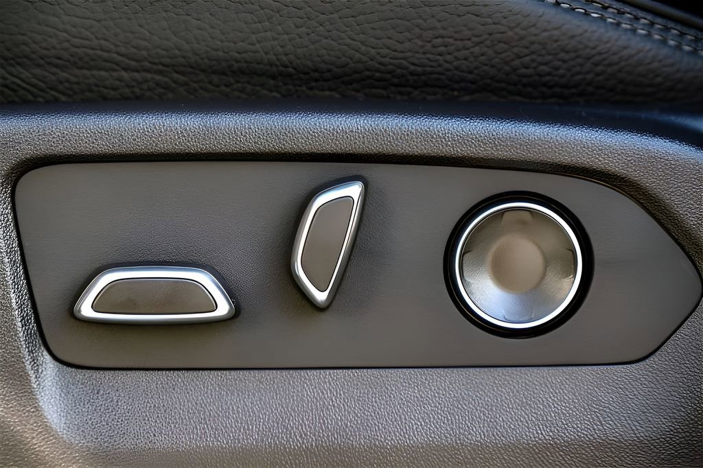 Used 2025 GMC Sierra 2500 Denali w/ Denali Reserve Package image 23