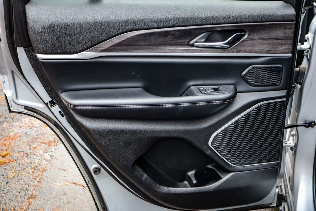 Used 2024 Jeep Grand Cherokee Limited 4xe image 38