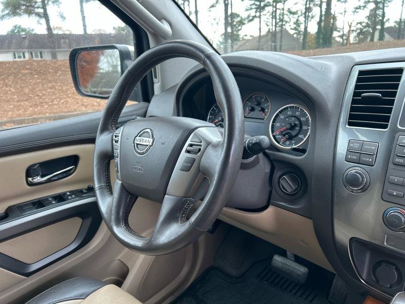 Used 2015 Nissan Armada Platinum w/ Platinum Reserve Package image 30
