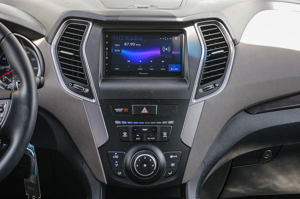 Used 2014 Hyundai Santa Fe GLS image 13