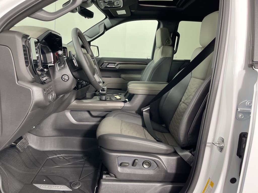 New 2026 Chevrolet Silverado 1500 ZR2 image 25