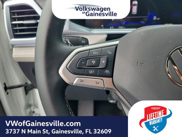 Used 2025 Volkswagen Taos SE FWD image 21