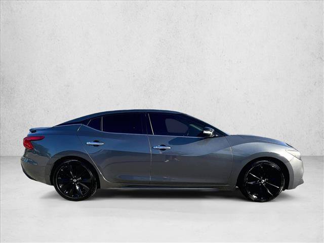 Used 2017 Nissan Maxima SR w/ Midnight Edition FWD image 5