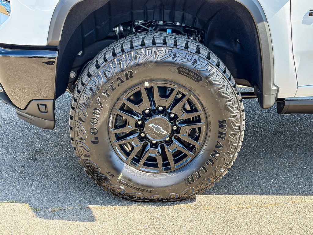 New 2026 Chevrolet Silverado 2500 ZR2 w/ LPO, Dark Essentials Package image 9