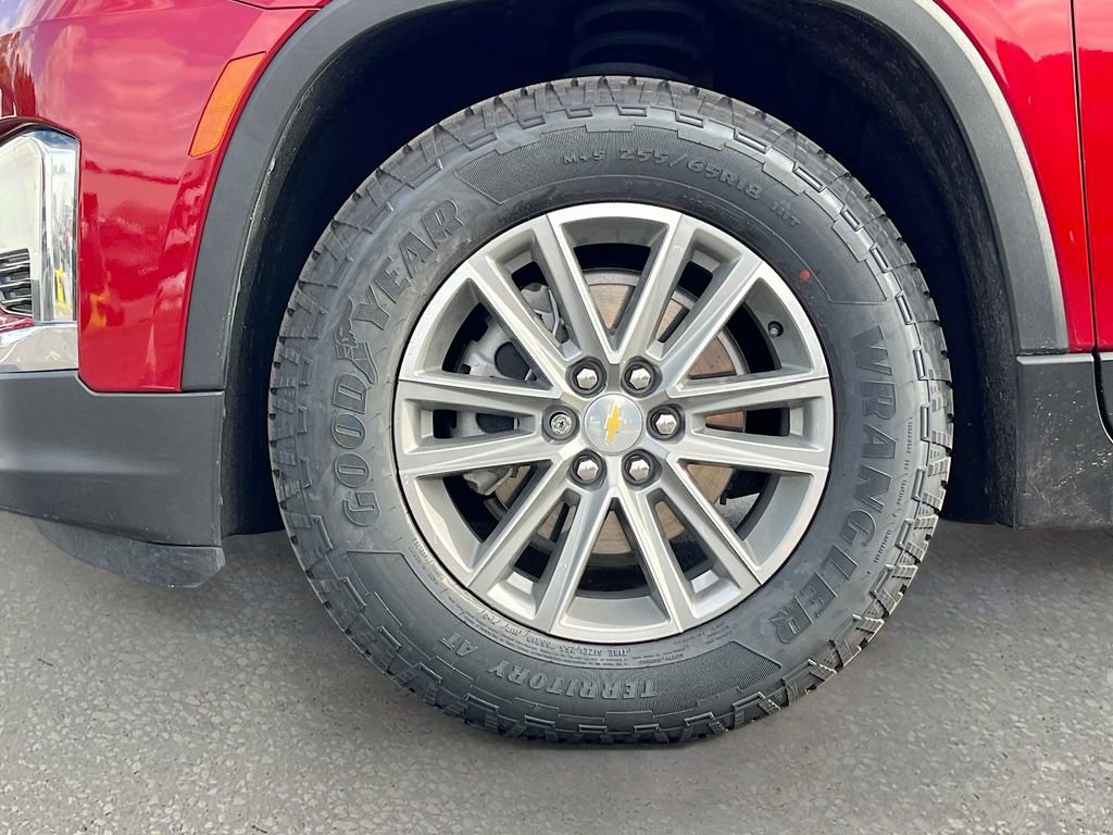 Used 2023 Chevrolet Traverse LT image 28