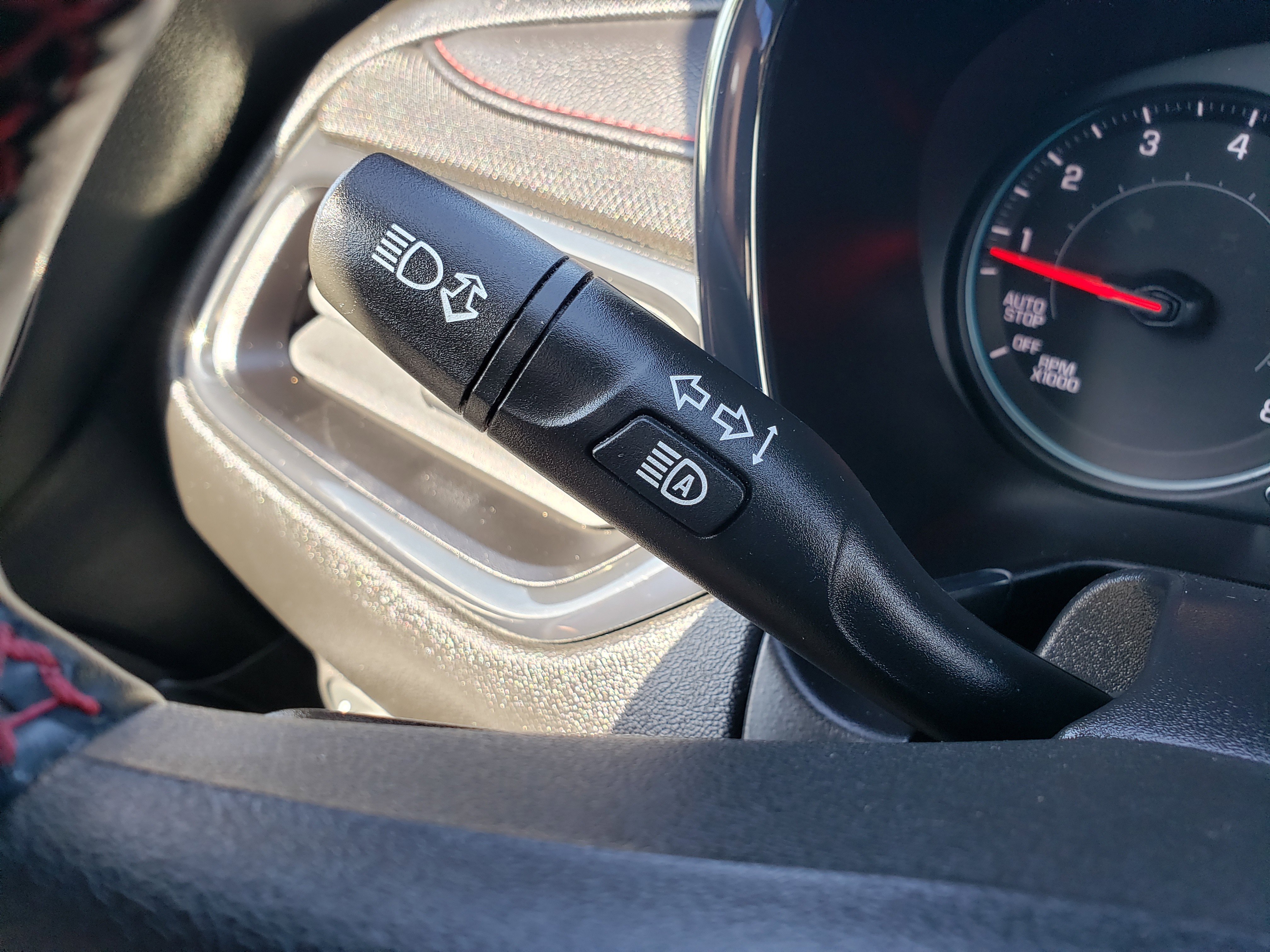 Used 2023 Chevrolet Equinox RS w/ RS Leather Package FWD image 18