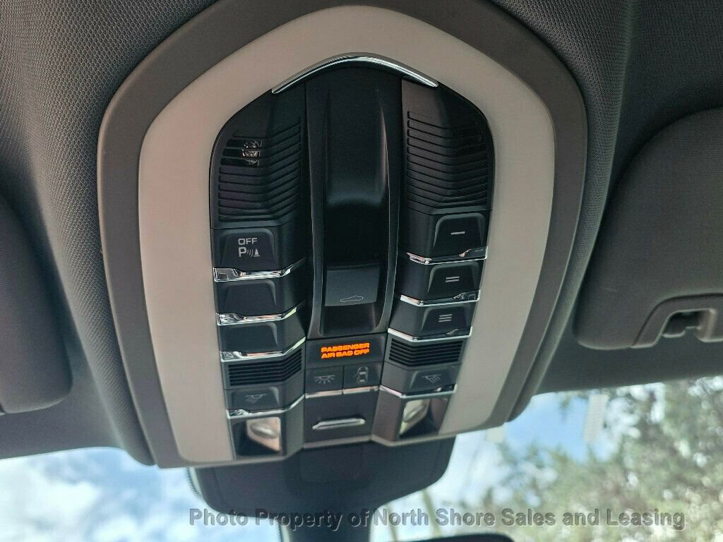Used 2010 Porsche Panamera image 19