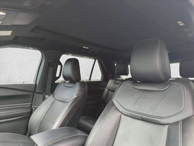 Used 2022 Ford Explorer ST w/ Equipment Group 401A AWD/4WD image 16