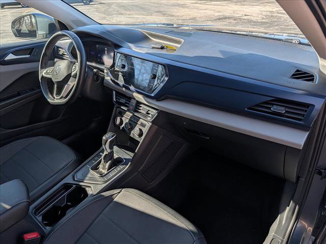 Used 2022 Volkswagen Taos SE w/ Panoramic Sunroof Package image 15
