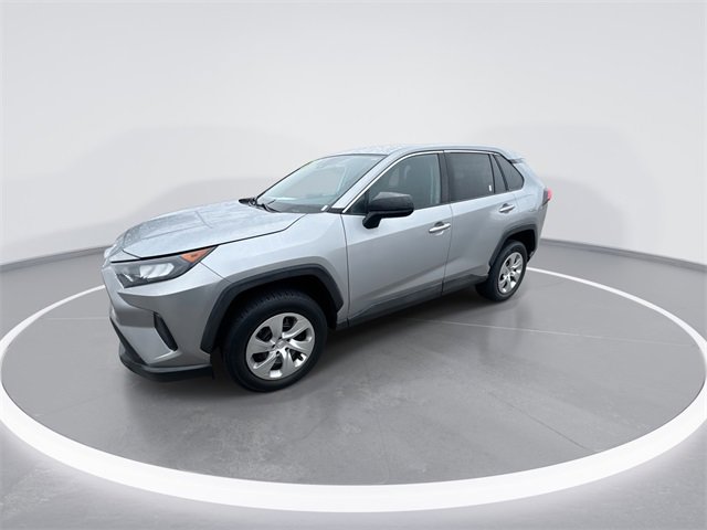 Used 2022 Toyota RAV4 LE image 4