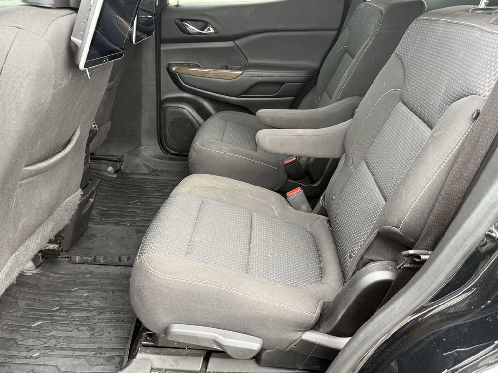 Used 2021 GMC Acadia SLE w/ Driver Convenience Package FWD image 23