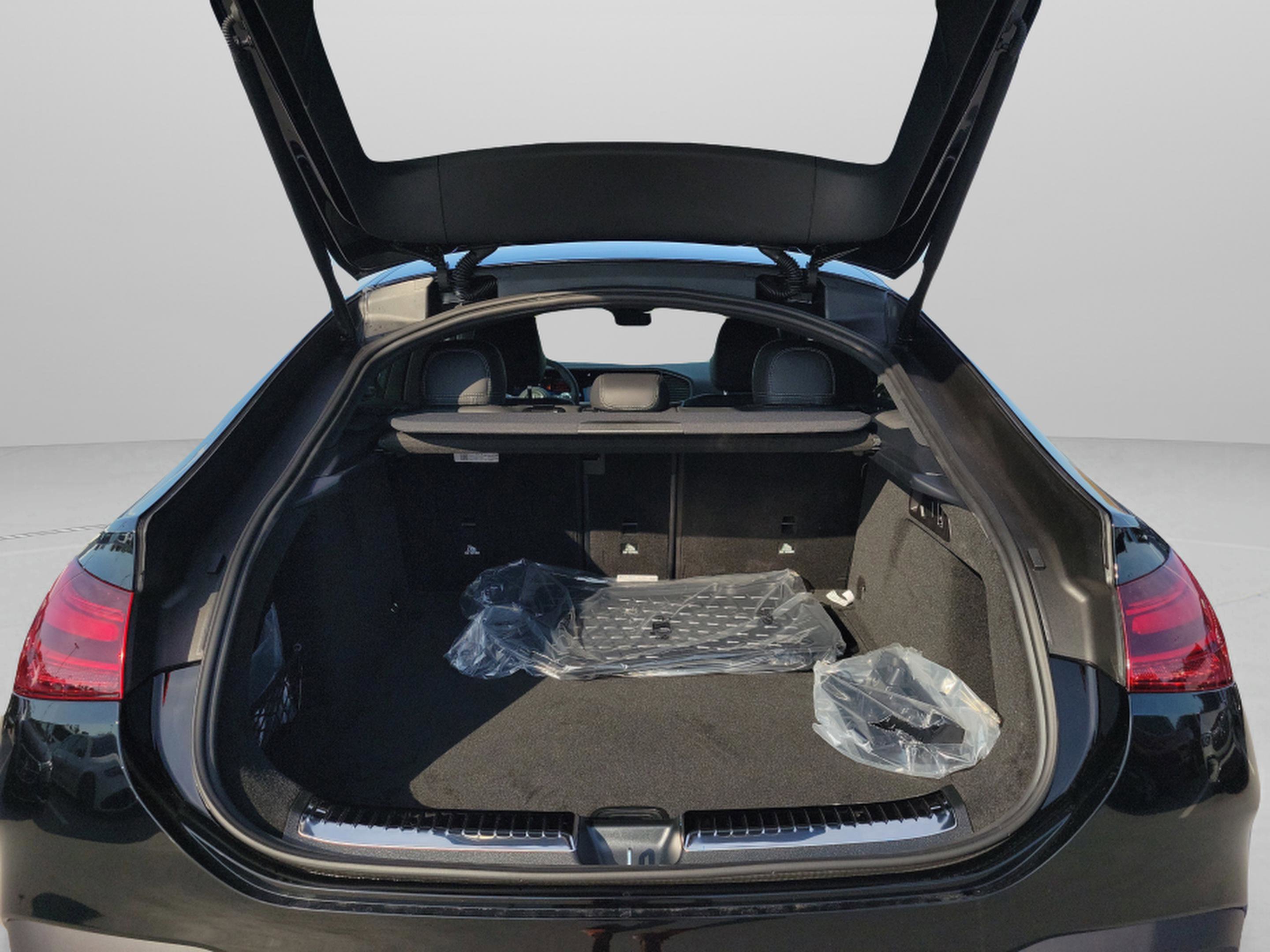 New 2026 Mercedes-Benz GLE 53 AMG 4MATIC Coupe image 9