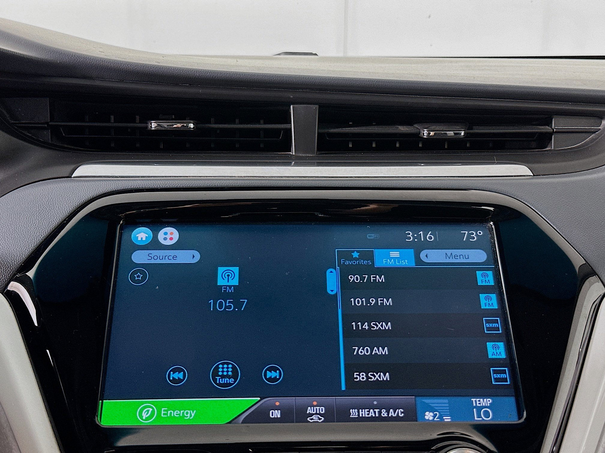 Used 2017 Chevrolet Bolt LT FWD image 19