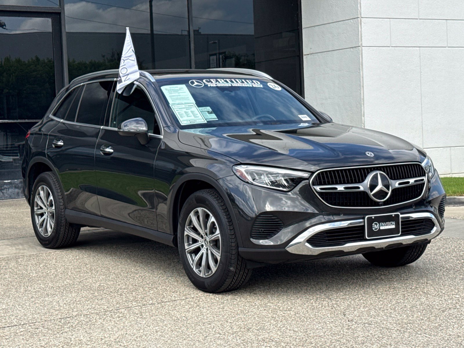 Used 2026 Mercedes-Benz GLC 300 image 8