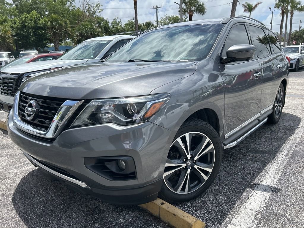 Used 2019 Nissan Pathfinder Platinum image 1