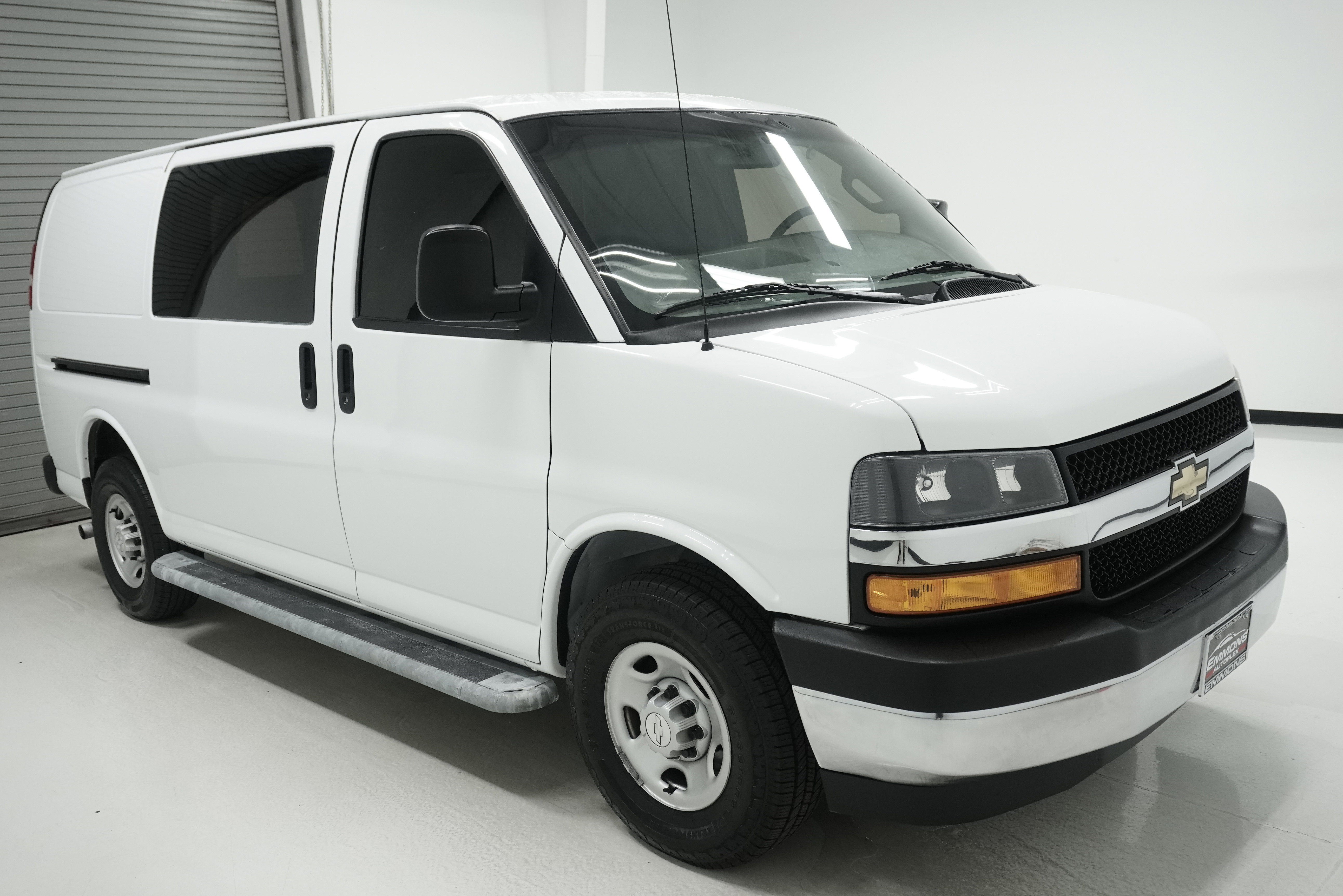 Used 2018 Chevrolet Express 2500 w/ Driver Convenience Package image 2