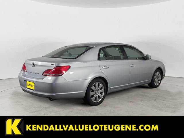 Used 2007 Toyota Avalon XLS FWD image 2