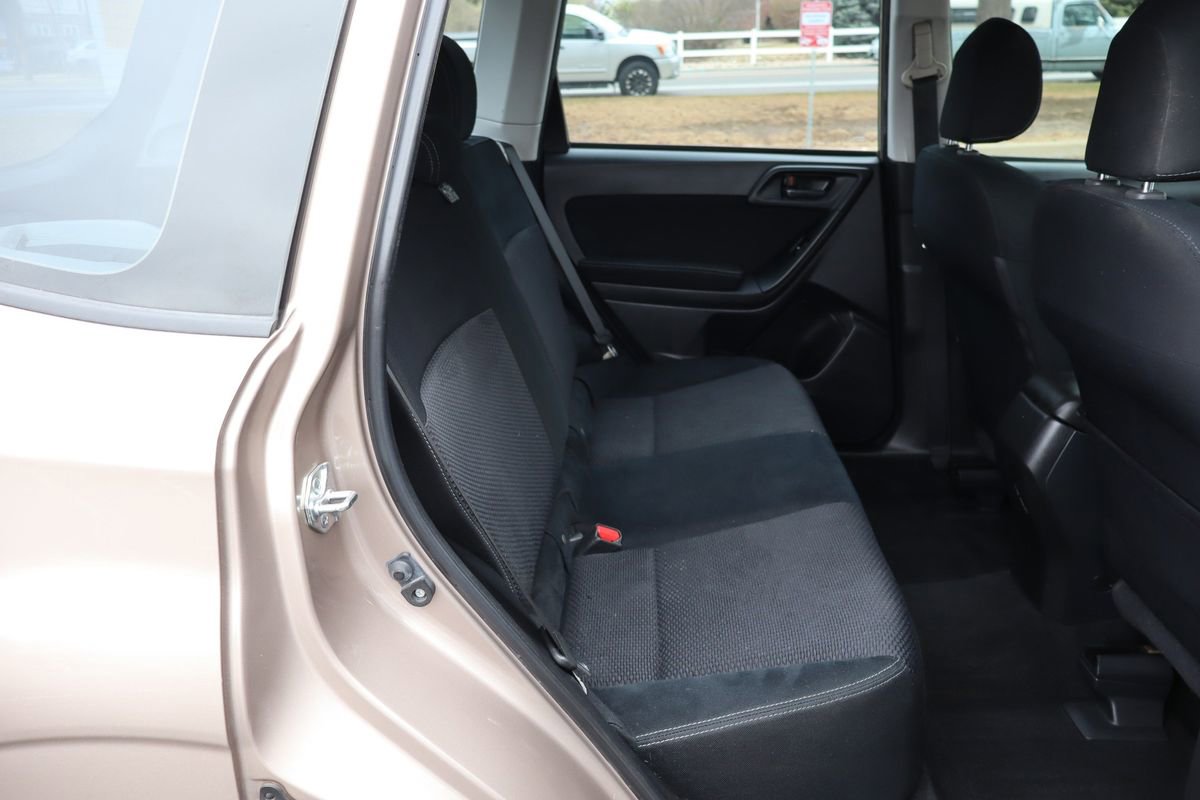Used 2015 Subaru Forester 2.5i image 21
