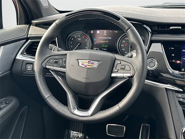 Used 2025 Cadillac XT6 Sport w/ Technology Package image 6