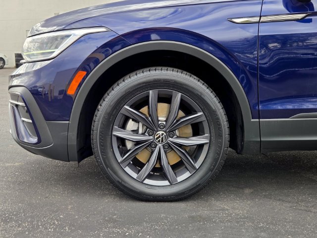 Used 2022 Volkswagen Tiguan SE FWD image 9