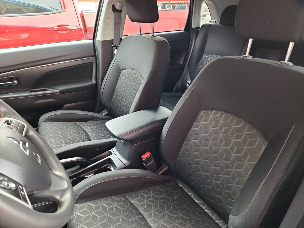 Used 2025 Mitsubishi Outlander Sport ES AWD/4WD image 14