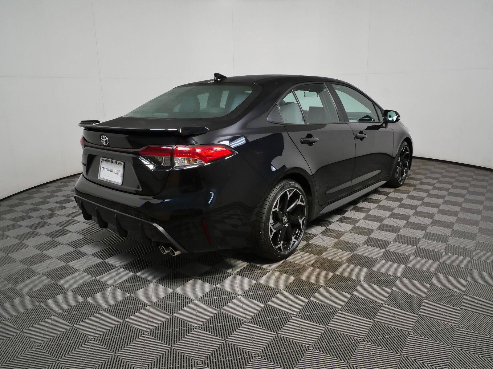 Used 2025 Toyota Corolla FX w/ Convenience Package FWD image 3