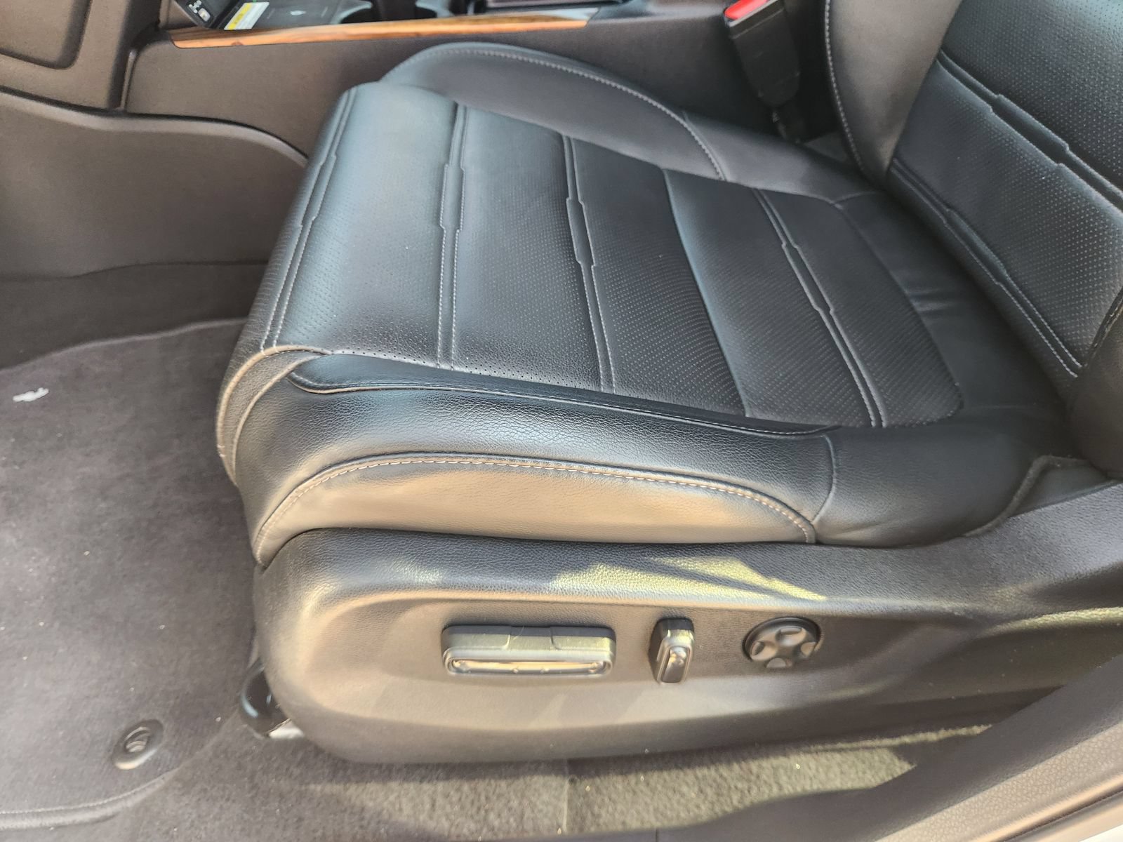 Used 2020 Honda CR-V Touring image 22