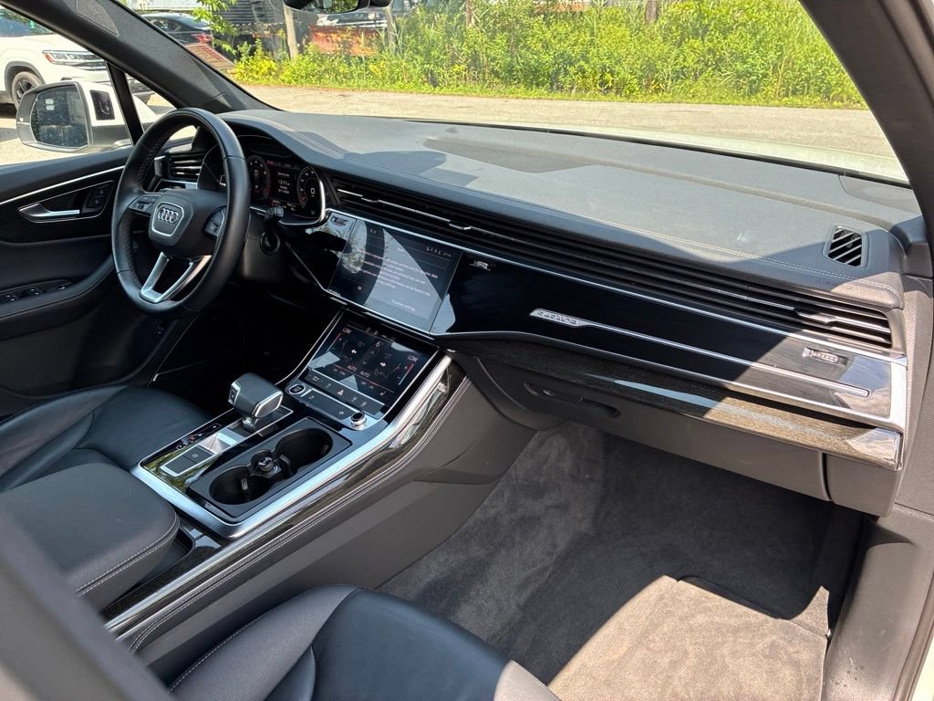 Used 2025 Audi Q7 3.0T Premium Plus AWD/4WD image 46