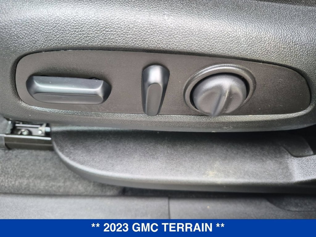 Used 2023 GMC Terrain SLE w/ Driver Convenience Package AWD/4WD image 14