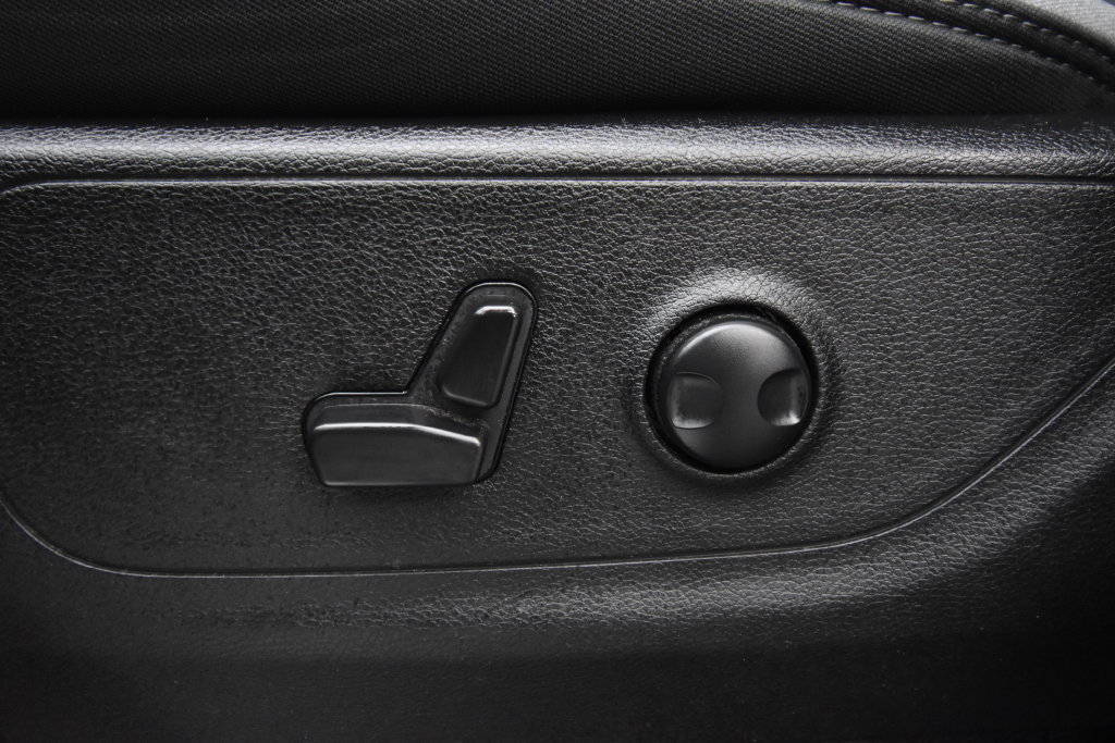 Used 2023 RAM 1500 Big Horn AWD/4WD image 22