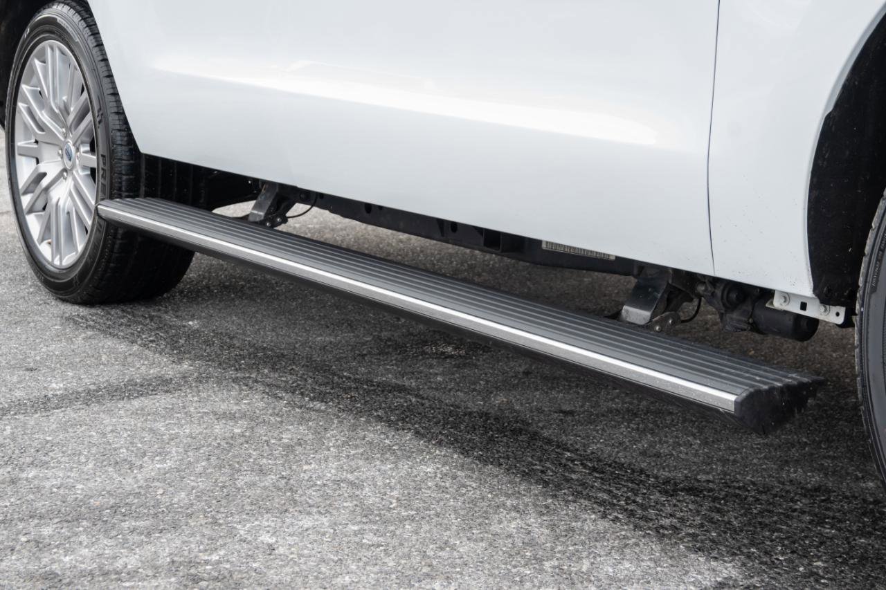 Used 2024 Ford Expedition Limited image 3