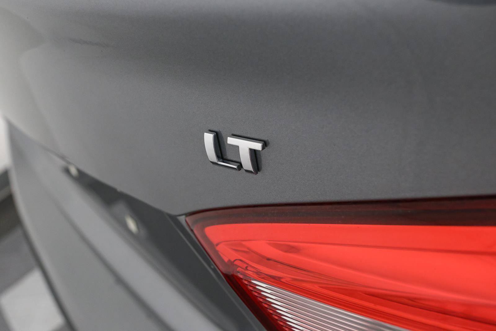 Used 2019 Chevrolet Cruze LT FWD image 11