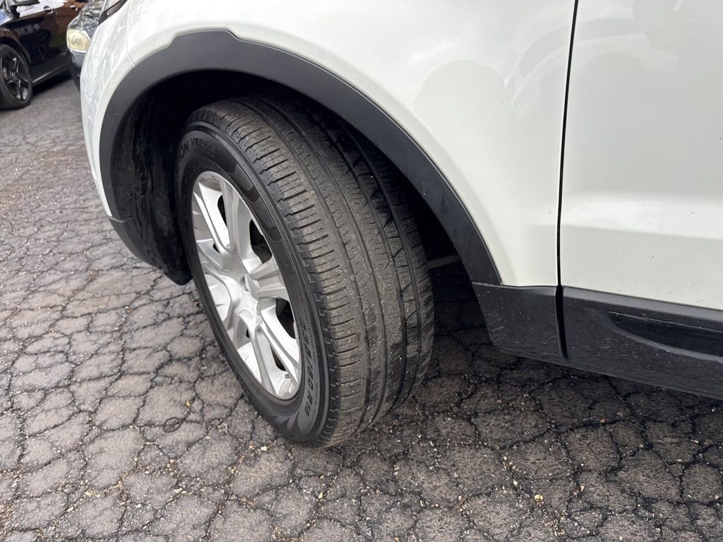 Used 2017 Land Rover Range Rover Evoque SE image 3