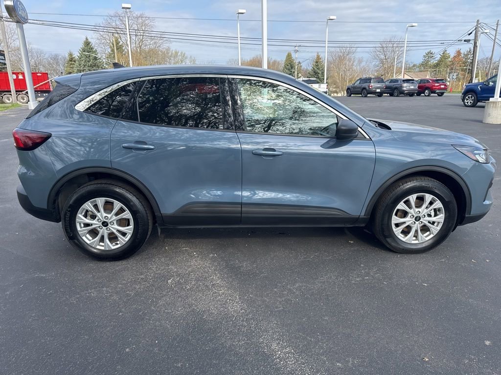 Used 2023 Ford Escape Active w/ Tech Pack #1 AWD/4WD image 10