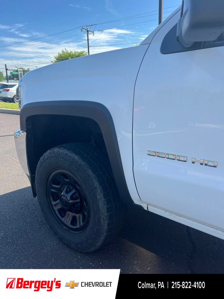 Used 2015 Chevrolet Silverado 3500 W/T AWD/4WD image 5